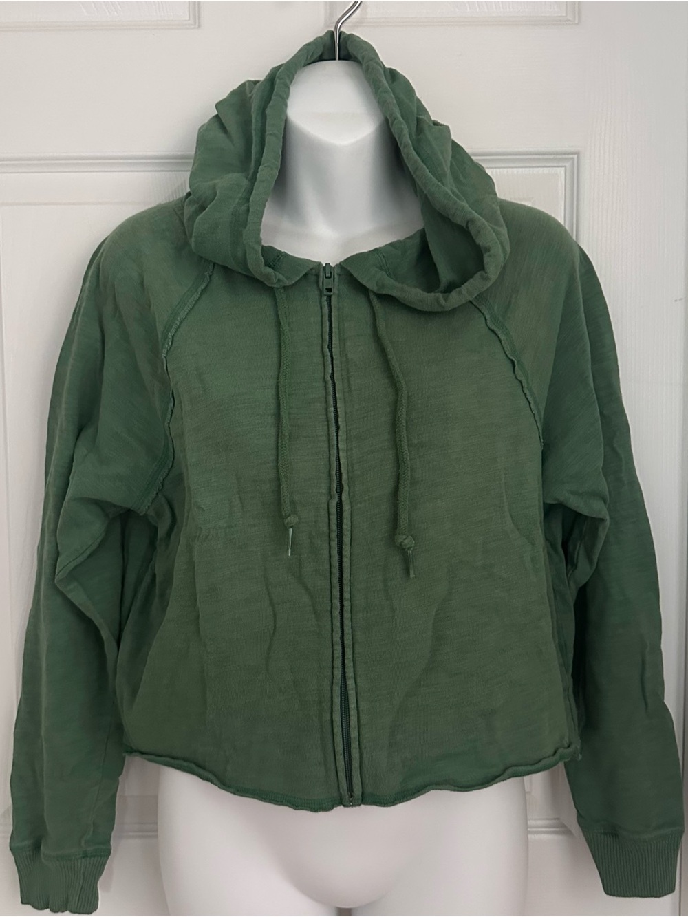 PINK Victoria's Secret XS Pine Green Cropped Hoodie Full Zip Raw Hem Hooded